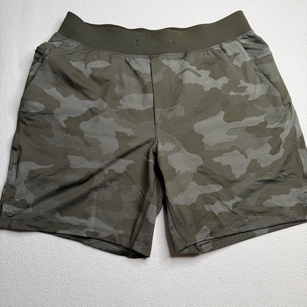 Lululemon T.H.E. Short 7" Mesh *Linerless •Variegated Mesh Camo Max Dark Olive - Picture 5 of 15